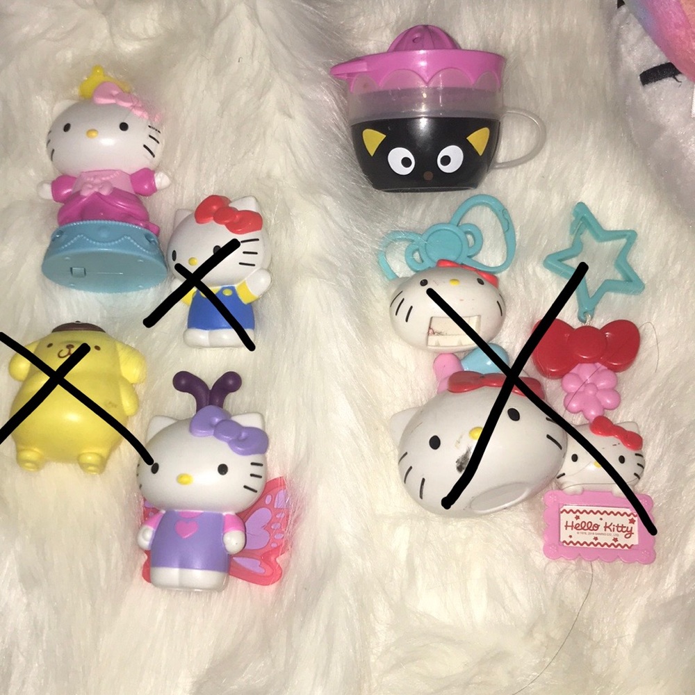 8 hello kitty mini figurines toys